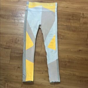 Nike Women's Colorblock Leggings - Yellow and Gray Medium